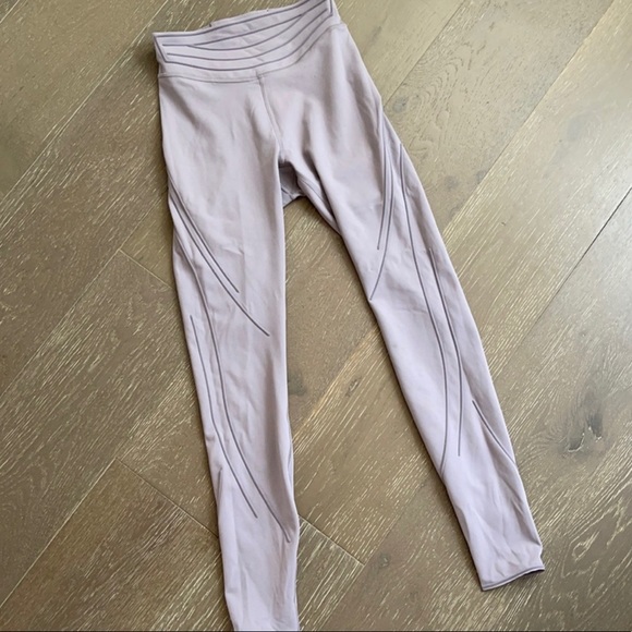 Lululemon Get In Line Leggings - Picture 4 of 4